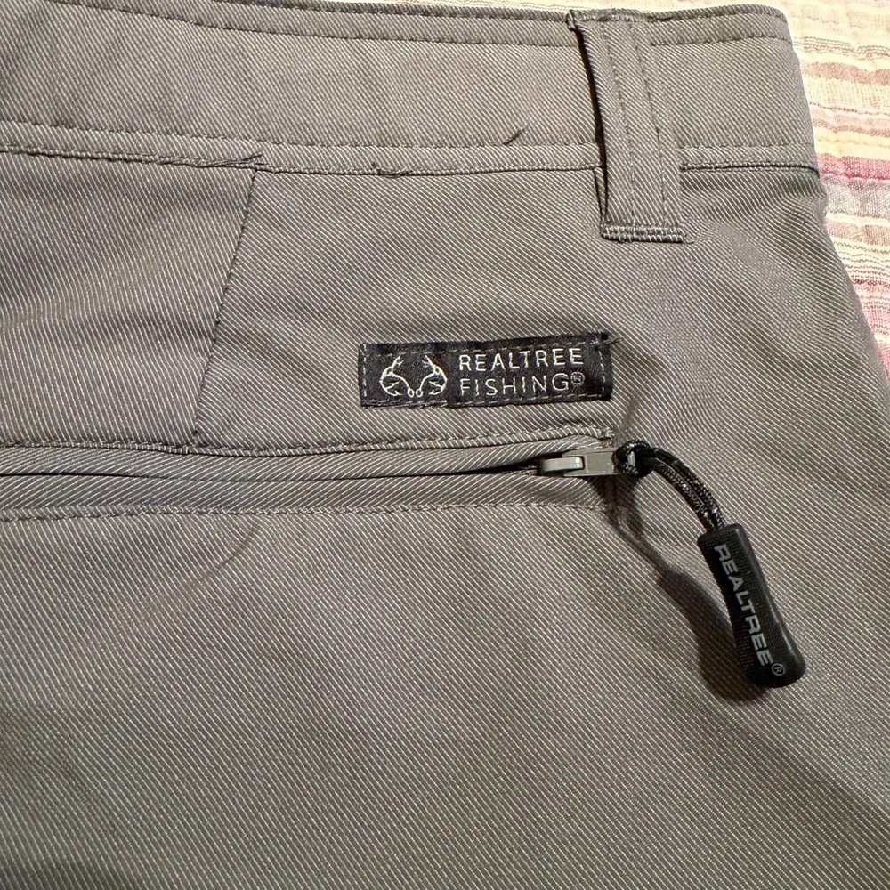 Realtree‎ Fishing Mens XL 40/42 Gray Stretch Cargo Shorts Integrated Belt Hiking
